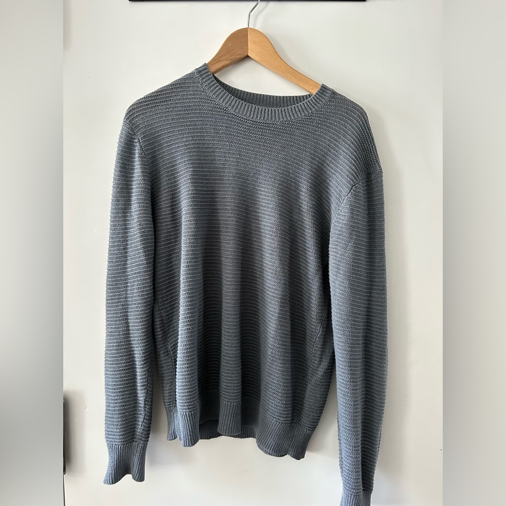 Club Monaco  Lightweight sweater